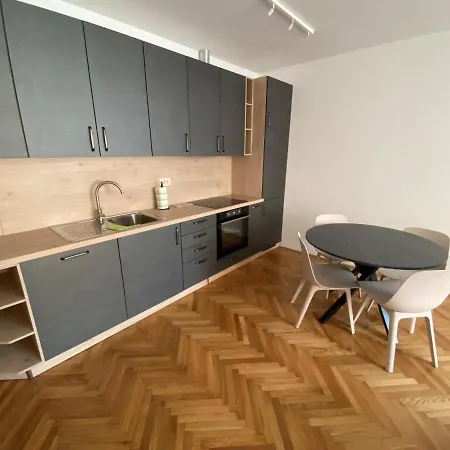 Tito & Robin * Koper